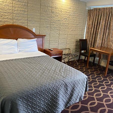 Sonrise Inn Breezewood Экстерьер фото