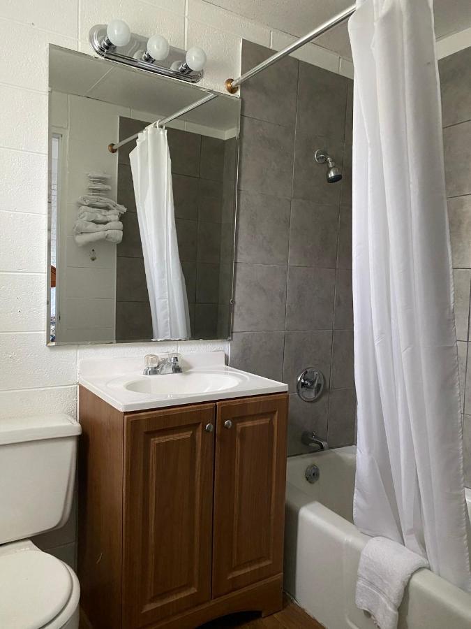 Sonrise Inn Breezewood Экстерьер фото
